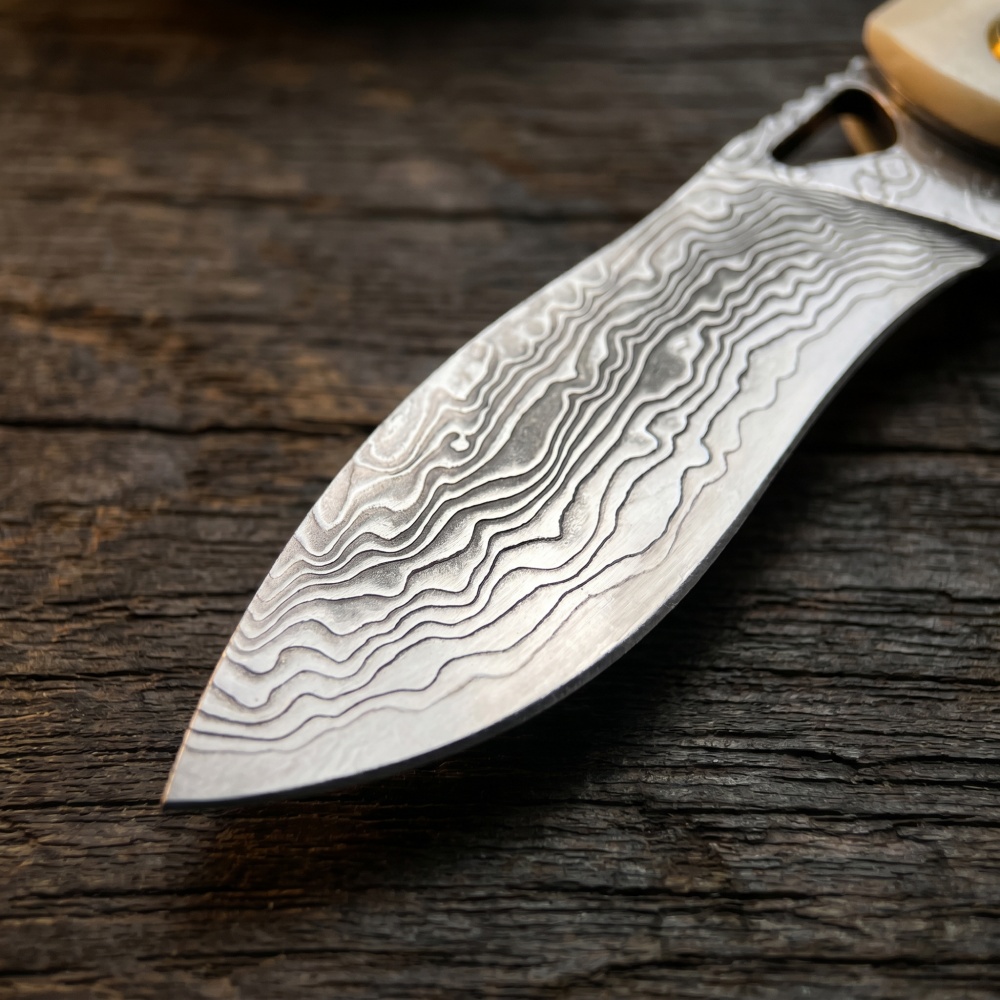 ヴィンテージダマスカス鋼製小型折りたたみナイフ、牛骨ハンドル - Vintage Collectible Knife のレビューと価格