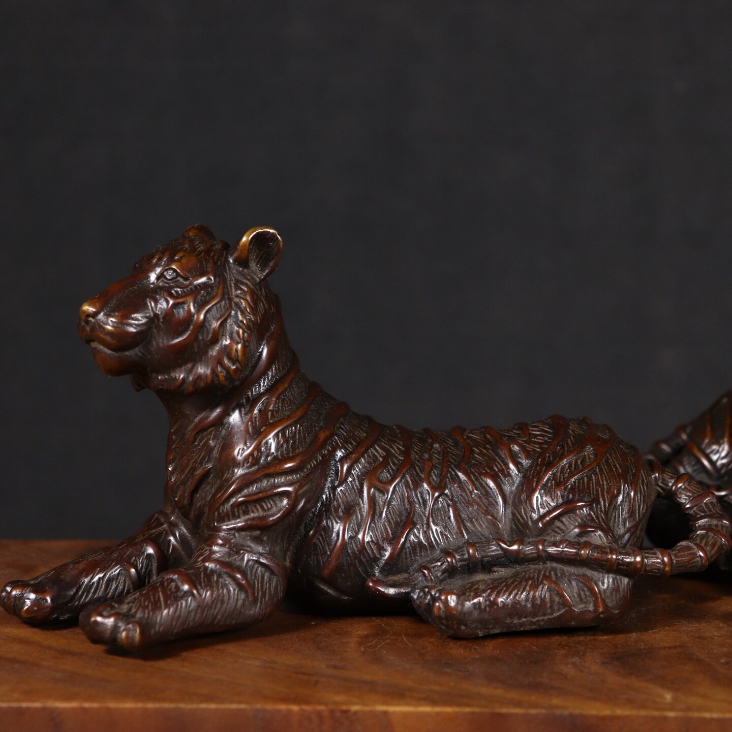 中国風水学のヴィンテージ銅製虎像、天然緑青、幸運をもたらす、 - Vintage Collectible Stores のレビューと価格